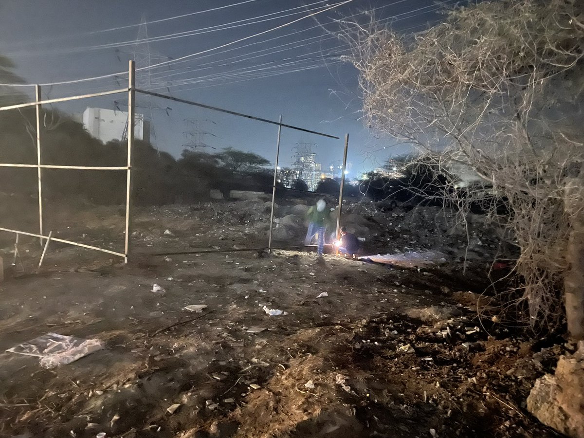 AnkitSGoel's tweet photo. Overnight Makeup of unauthorised dump yard by @hsiidc and @MCManesar for VIP visit. @cmohry @mlkhattar pls do visit this if you really looking for reality, how green area is getting converted to dump yard @ndtvindia @timesofindia @GurgaonNews24x7 https://t.co/3uPFSKOf2y
