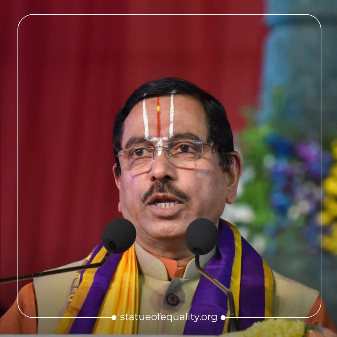 ramapriya1989's tweet photo. Shriman @JoshiPralhad Ji visited #StatueOfEquality &amp; addressed the devotees. Joshi Ji passed the equality message of Sri Ramanujacharya. https://t.co/0yol1lo1OE