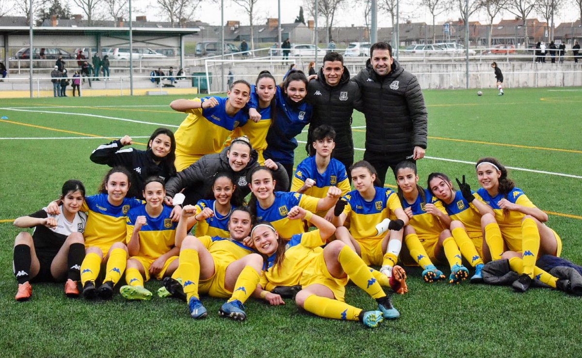 #Juvenil
Nueva victoria de las juveniles amarillas, hoy sobre <a href="/CDMagerit/">CD Magerit</a>, para seguir imparables en la primera plaza con todos los partidos ganados.

#VamosAlcor 💛