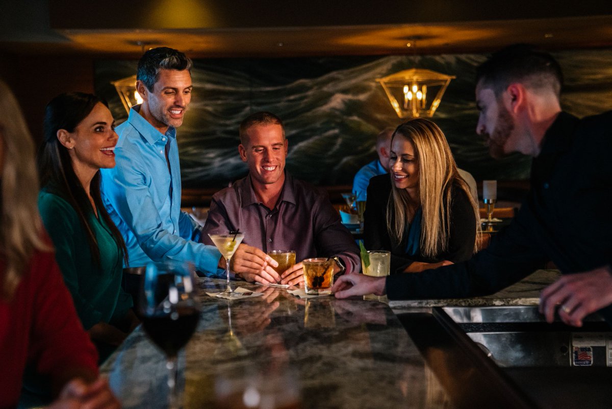 Your local Ruth’s Chris is now open earlier to serve you. Join us to celebrate any occasion, whether it's a birthday, anniversary, or just conquering Tuesday. View hours: bit.ly/3B6QxhC