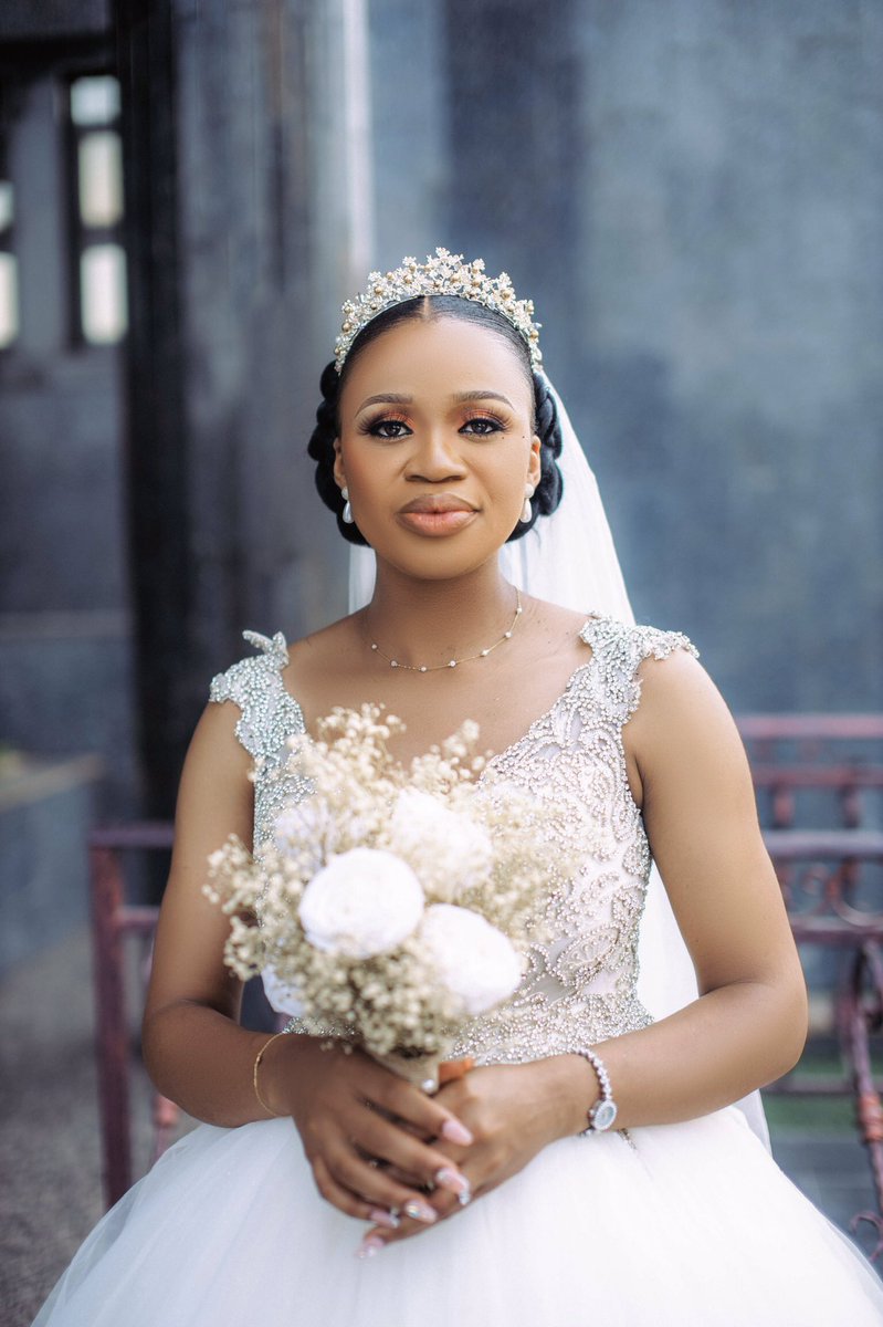 Dezi_experience's tweet photo. Mirror mirror on the wall who is the fairest of them all😊😊. My brides are stunning.
——-
#WEDDINGPHOTOGRAPHY #WeddingPlanner #enugutwitter https://t.co/57qBj8jjVU