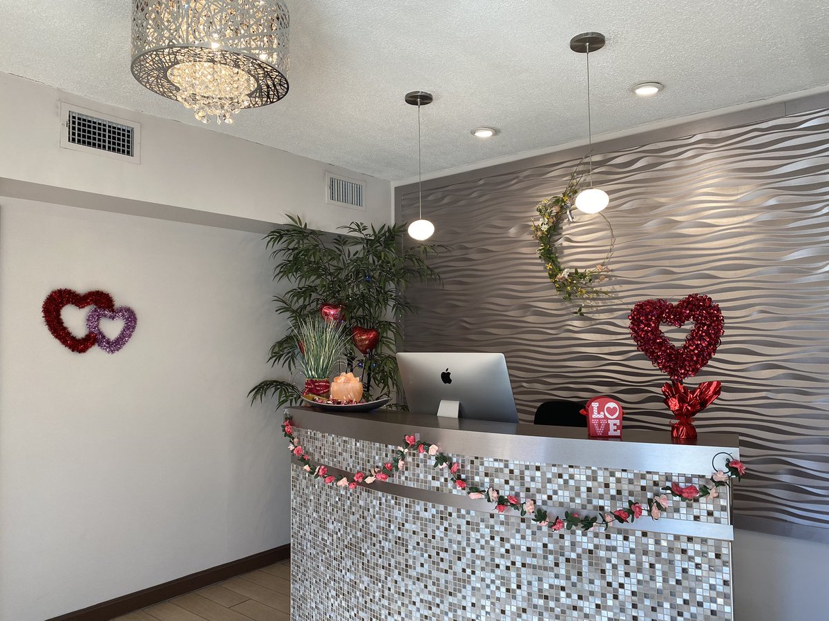 Valentine weekend has kicked off!  
#ValentinesDay #Valentine #Boston #CoupleGoals #massage #spa