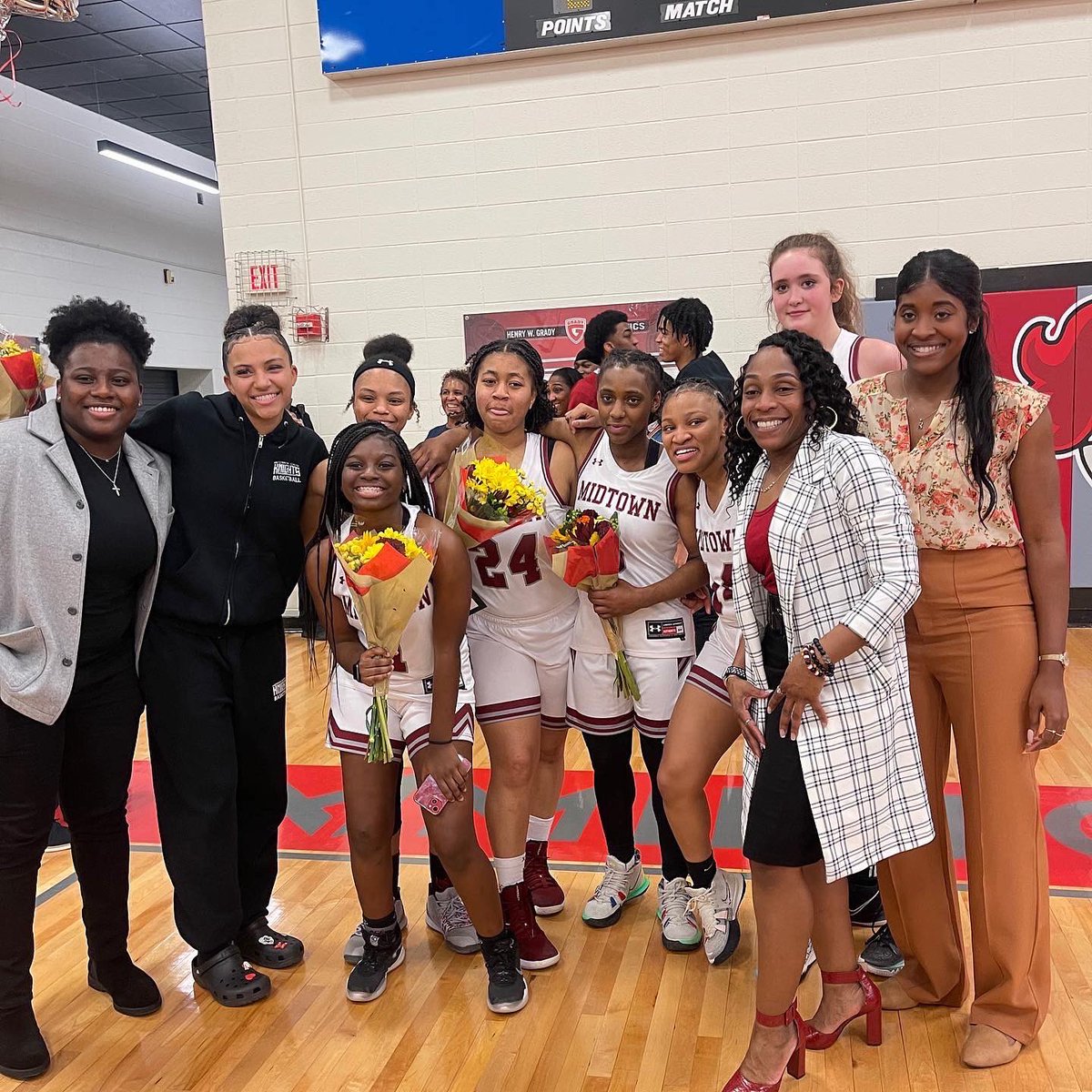 What a kNIGHT‼️ Senior Night Was a Huge Hit‼️ 

Appreciate our Parents, Community, Staff, Officers and Fans for making this Night a kNIGHT To Remember ‼️

#creatingaculture  #knightpride⚔️ #hooplife🏀 #hoopchemistry #Godfirst❤️❤️ #midtowwnatl