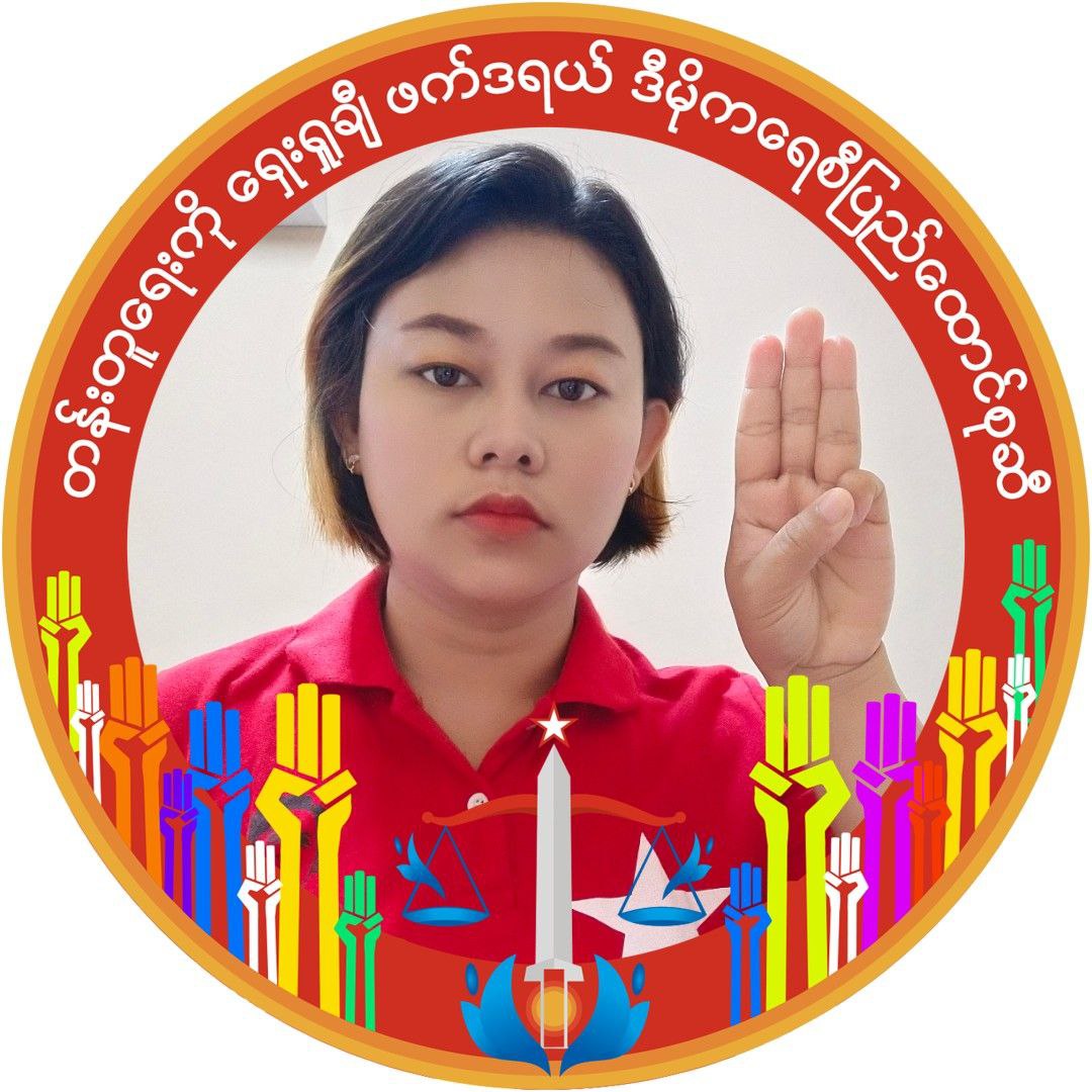KhinQueen's tweet photo. Youth of Yangon protested a domestic strike against Military Regime today.

#PanglongAgreementToFederal #2022Feb12Coup #WhatsHappeningInMyanmar  https://t.co/D6VVlpaDCn