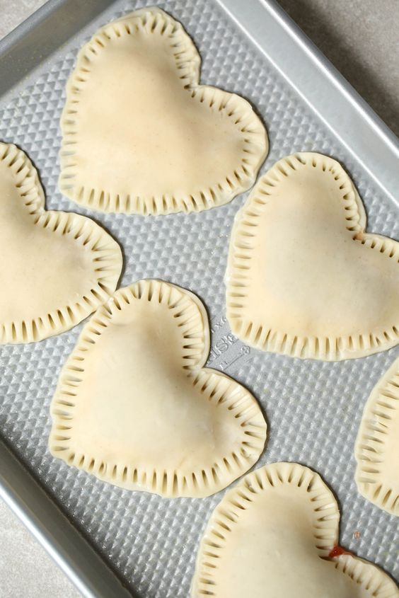 daily_dolce's tweet photo. Heart shaped pastries https://t.co/LW9mOC8v6U