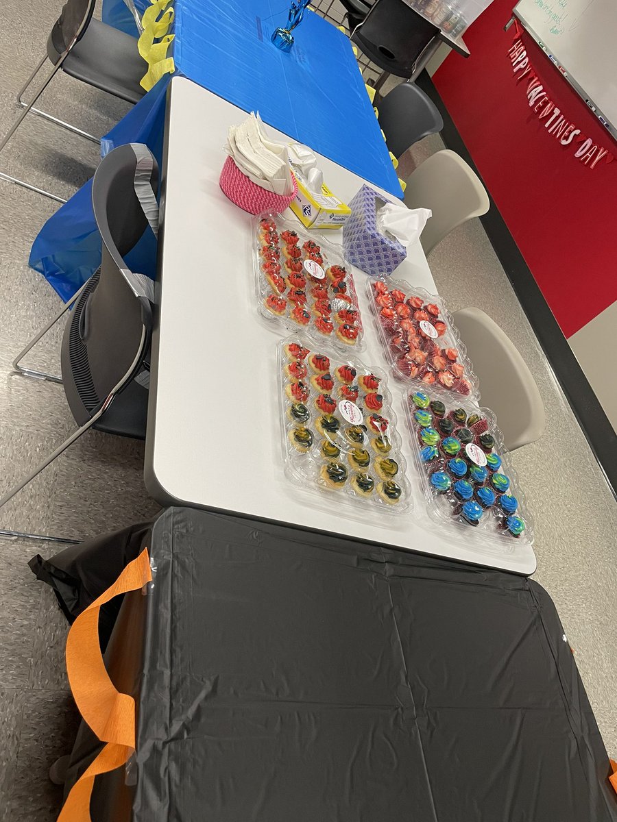 Happy Black History Month from T-0622! The team has enjoyed this BHM display + products in the break room, and for Valentines Day and Super Bowl weekend they will get to taste cupcakes from Jera’s Heavenly Sweet here in Toledo! <a href="/JordanOrians/">Jordan Orians</a> <a href="/Kay_Moore81/">Kay Moore</a> <a href="/TGT_Angel/">Angel</a> <a href="/aleahmarie19/">Aleah Jacinto</a>