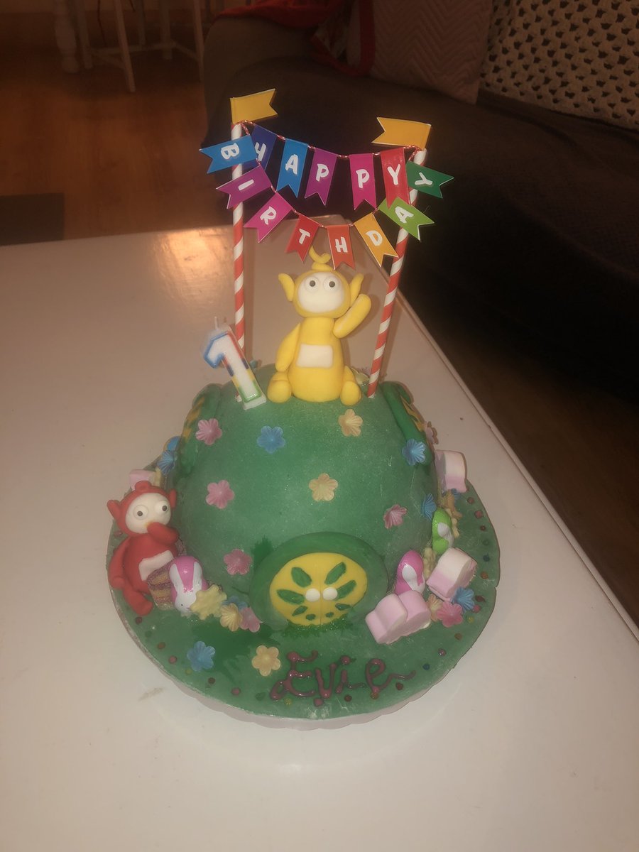 A big homemade birthday cake for a special wee girl 🥰