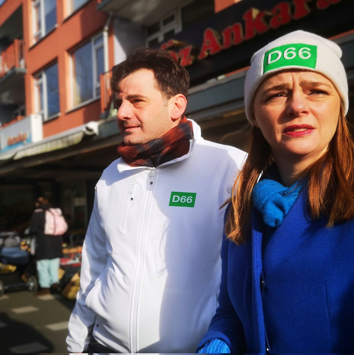 d66haarlem's tweet photo. Vandaag gingen we de straat op in Parkwijk 💚 Ga jij ook naar de stembus op 14, 15 of 16 maart?

#stadmetambitie #haarlem #GR2022 #D66 https://t.co/39s02kcSBu