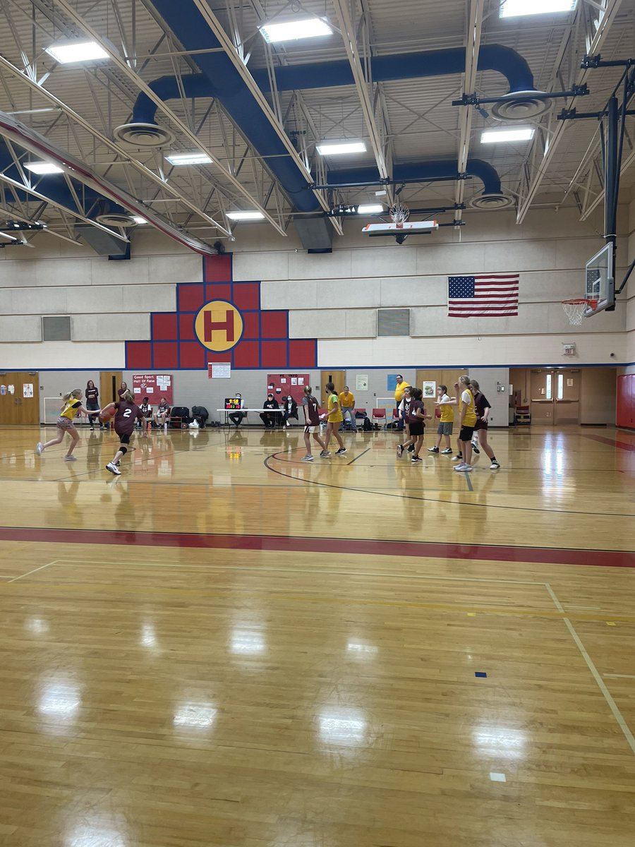 HC Girls Basketball tweet media