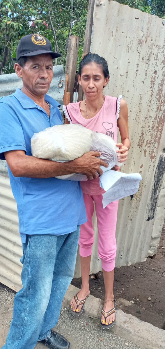 la_moralimpia's tweet photo. Entrega de paquetes alimenticios en Waspán Norte distrito 6 de #Managua @FelixAguirre123 @MarcioVargasA @misisita_xo https://t.co/68e06Mfsv0