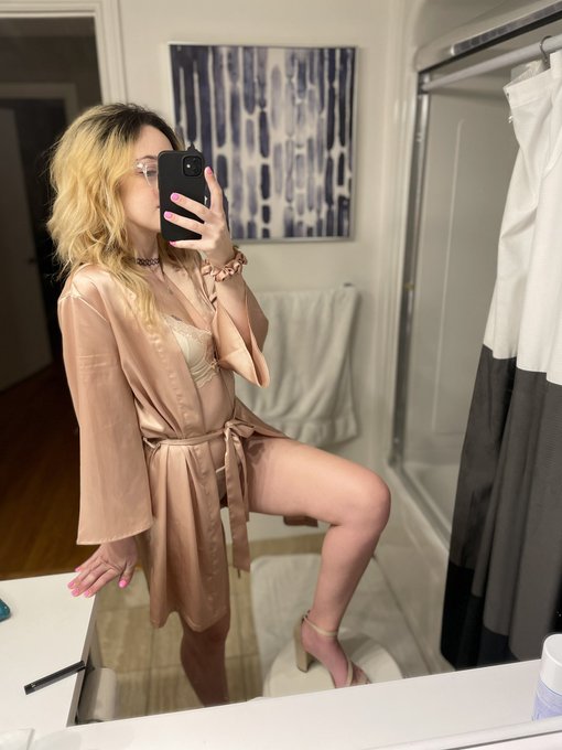 come see me in etobicoke today   #local #superbowl #weekend #VDay 🥰😇 https://t.co/bus1OfaCBt<a href="/tag/local"class="tags">#local</a><a href="/tag/superbowl"class="tags">#superbowl</a><a href="/tag/weekend"class="tags"><span>#weekend</span></a><a href="/tag/vday"class="tags"><span>#vday</span></a>