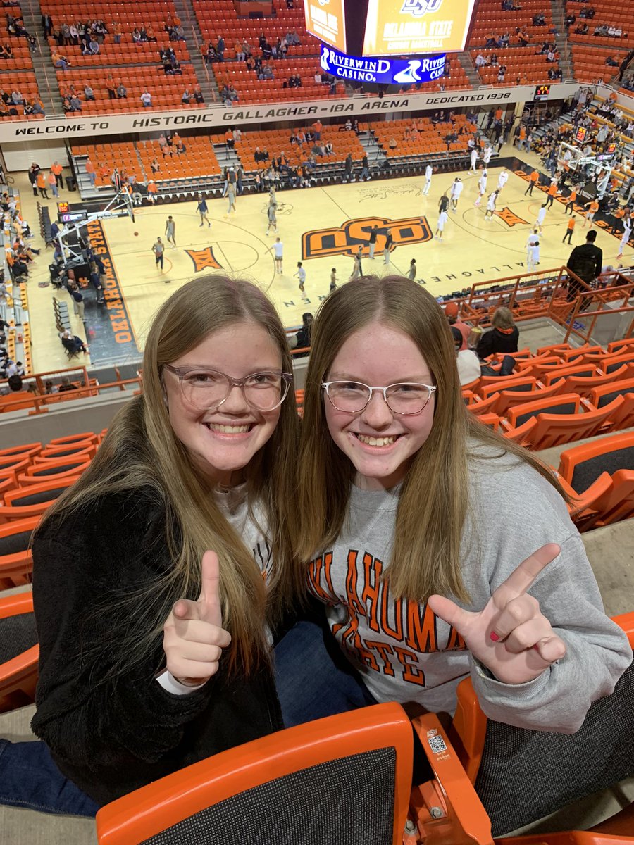 KerryAlcorn's tweet photo. STILL a cowgirl cutie! #GoPokes https://t.co/llIFuQ6u6v