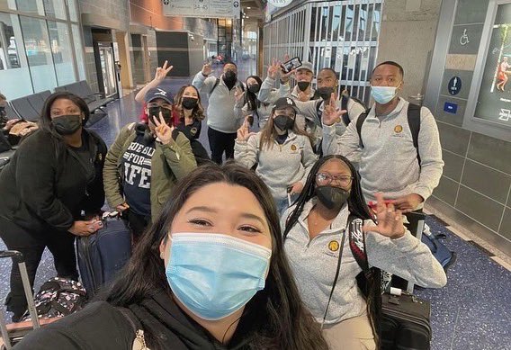 Porky accompanying our <a href="/CABTAMUK/">TAMUK CAB</a> members to Kansas City this morning. Also meeting our sister school <a href="/tamuc/">田村菜央</a> on the way! 🐗💙💛 

#JavelinaNation #TAMUK #JsUp #javelinas