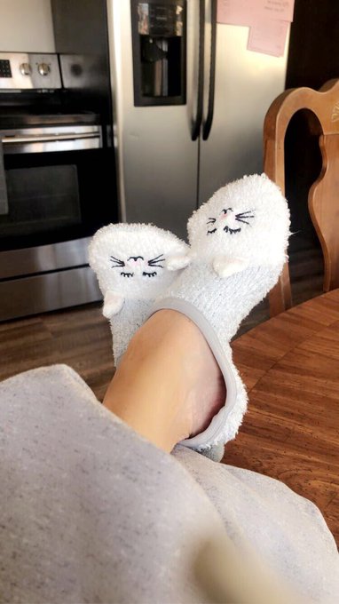 Cleaning day who wants my sock !!?? #usedsocks #dirtysocks #sellingsocks https://t.co/yI0WWhBMvL<a href="/tag/usedsocks"class="tags">#usedsocks</a><a href="/tag/dirtysocks"class="tags"><span>#dirtysocks</span></a><a href="/tag/sellingsocks"class="tags"><span>#sellingsocks</span></a>