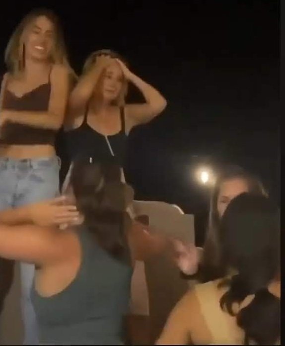 Öğrenciler Uzaktan Eğitim istiyor yeter!!! #BizimİçinTekAçıklamaOnline