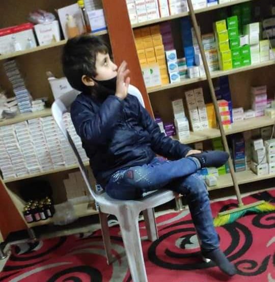 k7ybnd99's tweet photo. أول صوة للطفل فواز قطيفان بعد أن تركه الخاطفون في صيدلية بمدينة نوى بدرعا https://t.co/CAzmrvA6Hi