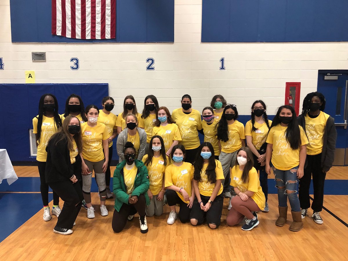 MsKouts's tweet photo. Empowering our girls 🤎🤎🤎 #selfw68 @mrs_ebeling @Edgewood68 https://t.co/mYnUD50vHt