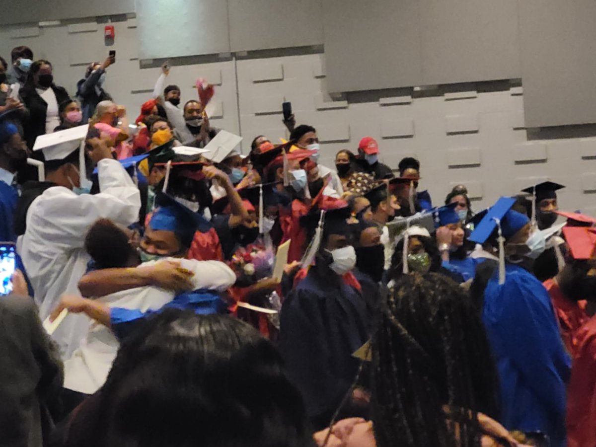 SonjaSantelises's tweet photo. I shed a lot of tears today. 100 young people - many of whom others had written off- made me, their families and their city proud today. They graduated despite the odds to show us their greatness. You all are my “Why” 💎 💎😭😭👏🏾👏🏾 https://t.co/eNBJVbSmYi