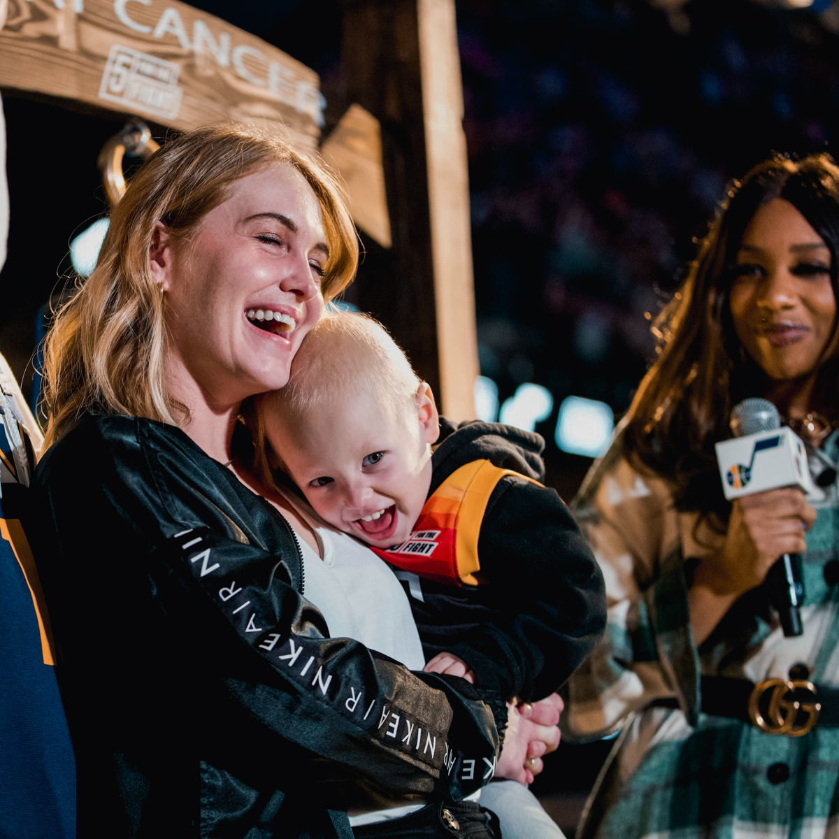 utahjazz's tweet photo. Everyone was on their feet last night to cheer on Beau. What a special moment 💙 https://t.co/JJBE9wsi2p