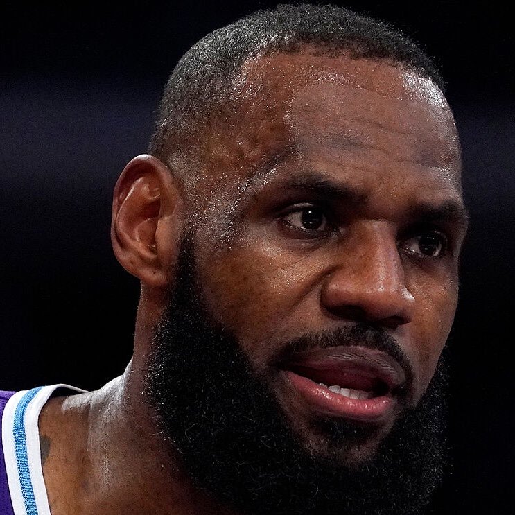 TheHoopCentral's tweet image. Frank Vogel on LeBron: "I believe he's the greatest ever to play."

(via @RyanWardLA)