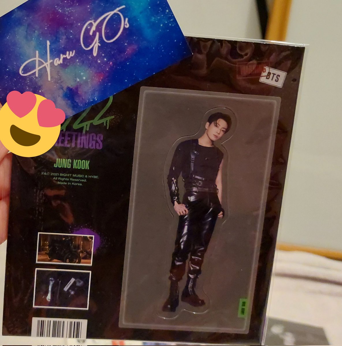 AwakeNotToday's tweet photo. This arrived like last week but my seasons greetings arrived! Thank you @HARU_GOs and @agustpins! #HARUGOs https://t.co/mi9js1xBNo