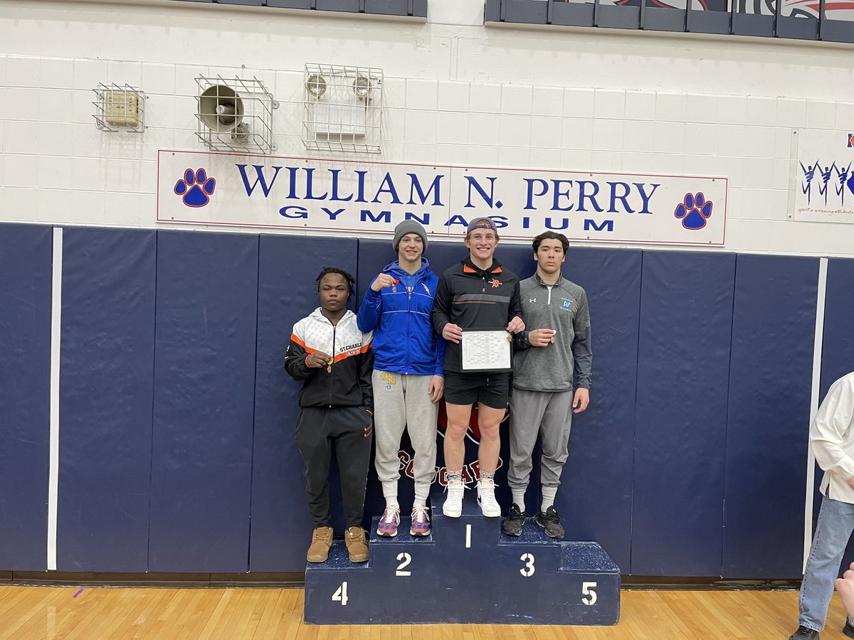 Congratulations to <a href="/NickMabutas/">Nick Mabutas</a> on taking 3rd at sectionals and qualifying for the IHSA State Wrestling 🤼‍♂️ Championships next wknd in Champaign🤟🏽.     

Good work, Stud🤟🏽

BooooooM💪🏽
#StayHungryandCompete