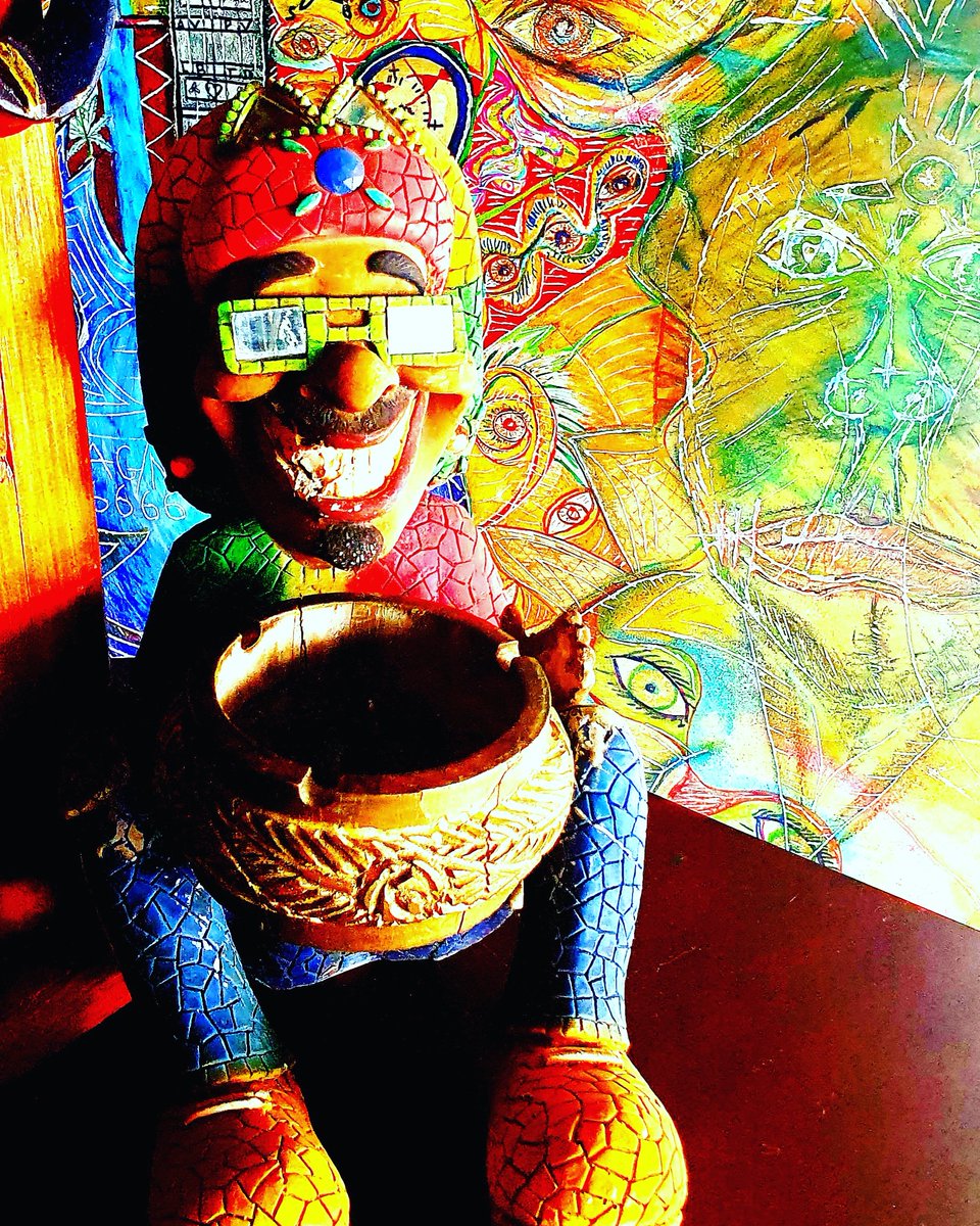 Renagadeballoon's tweet photo. colour Blind, it reflects too bright . What colour is your Balloon . Run away from Babiilon to Zion and back . Down here we all float individualy.

#NFTCommunity #Zionist #Babylon #WeedLovers #CannabisCommunity #420community #RASTA #RastafariJAMS #art #carnival #Sunglasses https://t.co/EWjoQWRjXw