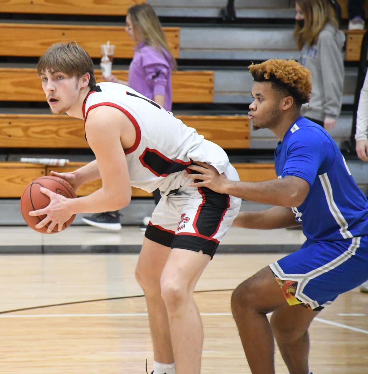LedgerSports's tweet photo. Mr. 3,000: Becker enters elite territory

"Getting to do it with my teammates, my family and the rest of my community means a lot. This school has done a lot for me, so wanted to stick around and achieve it."

https://t.co/T1obGNEvZX… https://t.co/ony2VbMLxK