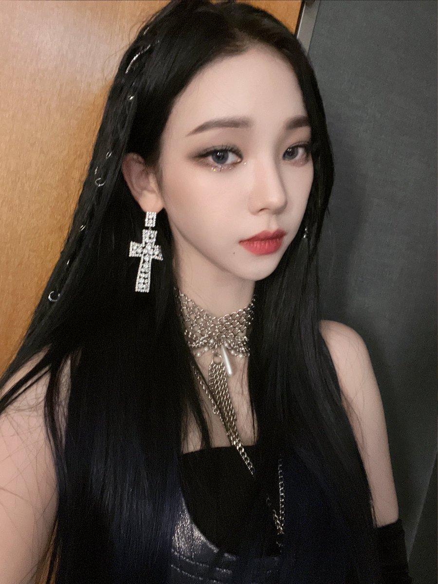 cinnamonlab's tweet photo. ☕ #𝑪offee𝕫y—updates!

#𝕚𝐄SCAPE de mi realidad virtual y por eso me vine a apoyar a los guapos de @inTXTzip, hasta yo me vine con el estilo bien punkero para hacer juego en el #TXT6thCB. 💪🏻😘 Felicidades al Lic. Ronejo de la Fuente 🐇⛲ y a todos los miembros del grupo! 🌟 https://t.co/uH9k8gNQqi