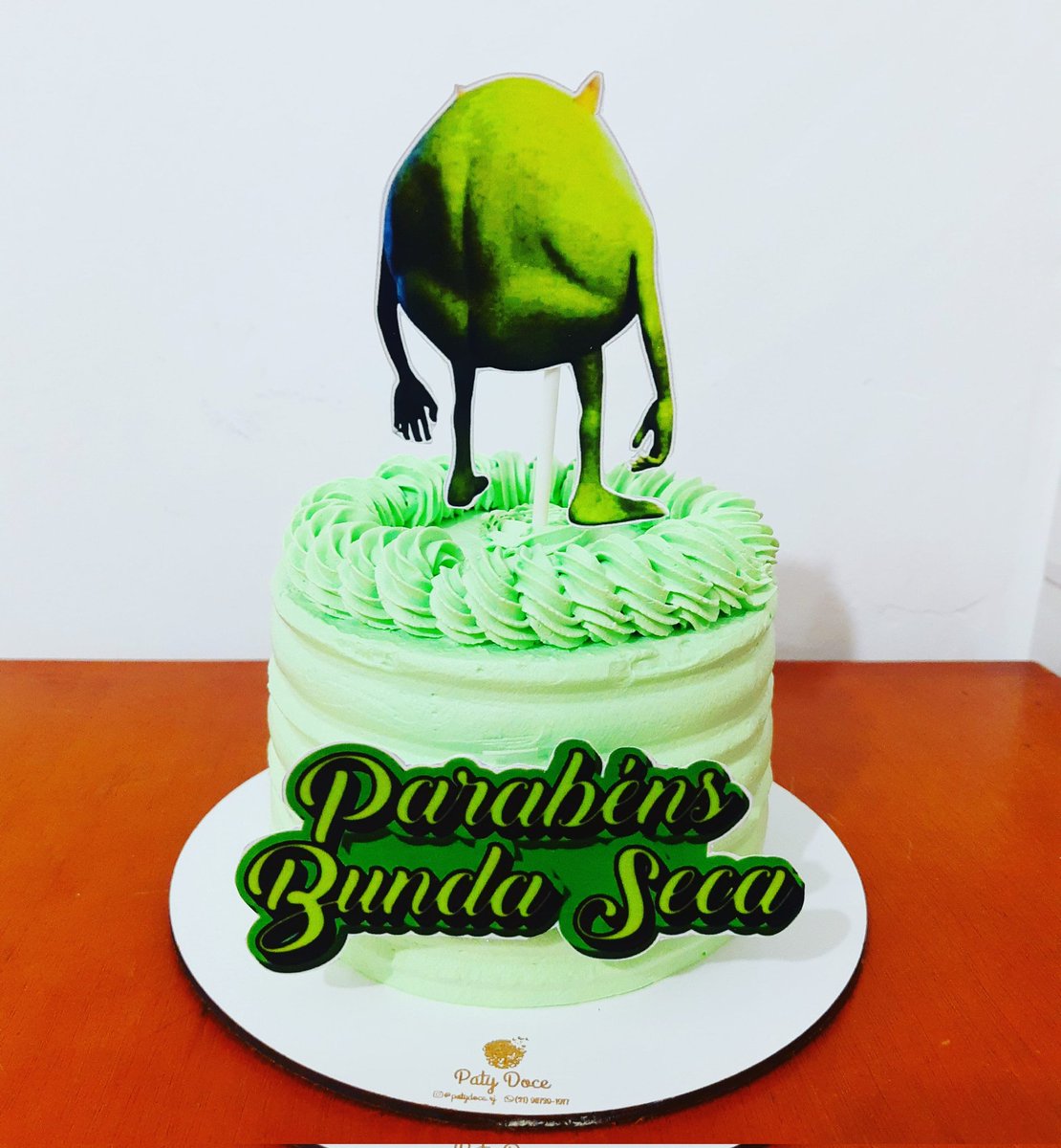Patyitahim's tweet photo. 💚BUNDA SECA💚
Genteeeee...eu não tenho maturidade pra isso 😂😂😂
Marca aqui seu amigo bunda seca!!

#BBB22 #BumbumDeHomem #bolo #RJ #bundaseca #cudepombo #chassidegrilo https://t.co/fhzGnXC8kx
