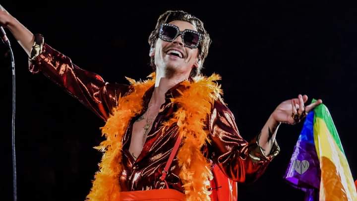 anahazza94's tweet image. Harry en ST Louis fue icónico y no se debe de olvidar
I vote #Harries for #BestFanArmy at the #iHeartAwards