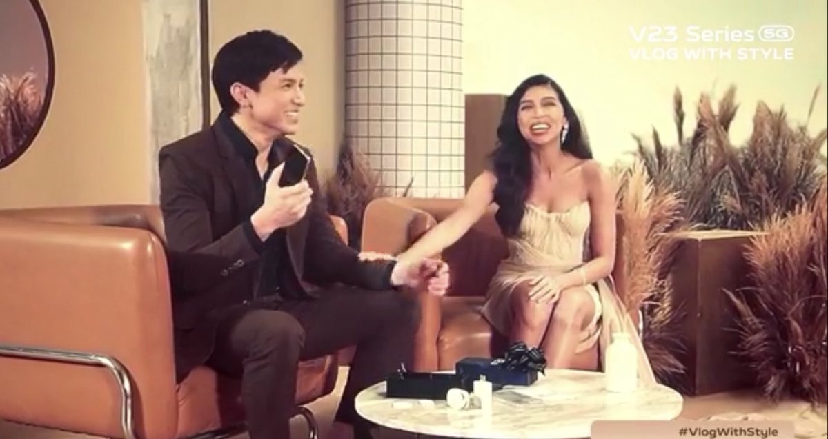 Kinikilig....kami

#ALDUBatADNAirwaves 
#AldenxMaineForVivoPH 
#vivoV23Series5GLaunchPH 
<a href="/mainedcm/">Maine Mendoza</a> 
<a href="/aldenrichards02/">Alden Richards</a>