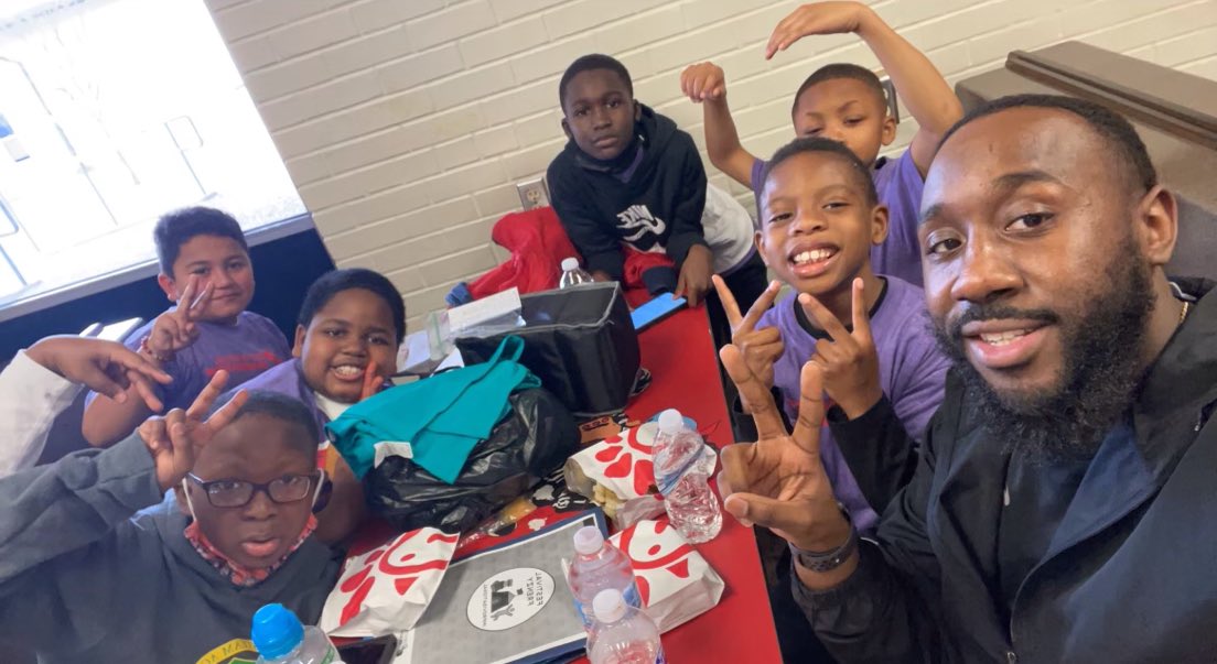 marsalis_l's tweet photo. Mr. Wiseman and his Mustang Magic Men held it down at Destination Imagination competition today! Building our future thinkers happens on the weekends too! 💛💚 @disdactivities @LisaPCurry1 @TransformDISD https://t.co/QBPlvzWTLe