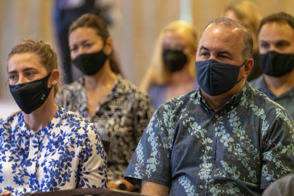 SecBlinken's tweet photo. Good to meet our @StateDept team based in Hawaii and a big mahalo for their hard work serving the American people. Their efforts to issue U.S. passports, investigate U.S. passport and visa fraud, and support @INDOPACOM are a vital part of our mission and we're grateful. https://t.co/2wp9Wb0PVw