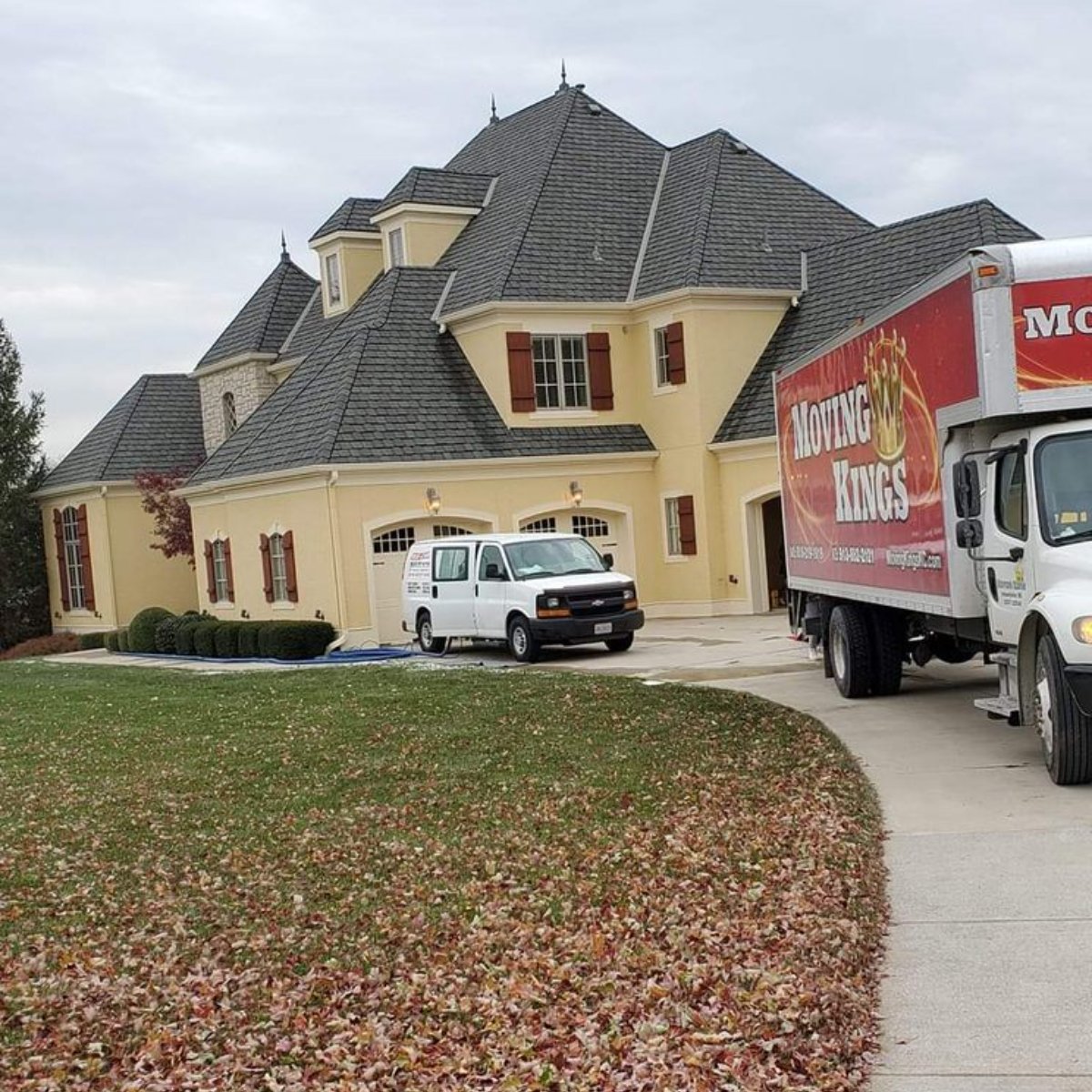 movingkingskc's tweet photo. Planning a move? We're here to help! Schedule your truck and team now: (913) 882-2121. #MovingKings https://t.co/1iuNeYwtHl
