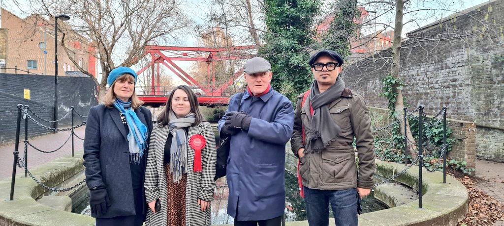 AbdalUllah's tweet photo. Meeting residents across #Wapping listening to feedback on the good work we have delivered locally &amp; issues important to them.
Great to have @MayorJohnBiggs with us.
I'm a big supporter of  @wapping_market fantastic asset for our neighbourhood 
#weareWapping #weloveWapping https://t.co/hyAY4xyMwy