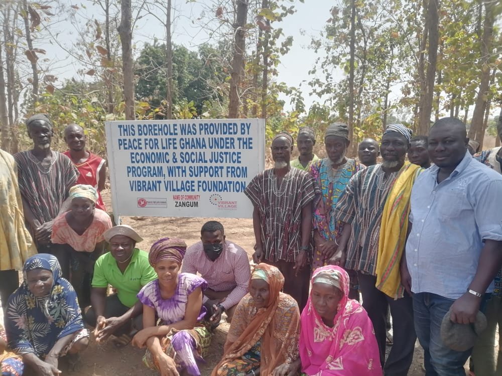 PeaceforlifeG's tweet photo. The people of Zangum community in the west mamprusi municipal of the north east region of Ghana have also been provided with a borehole under the Economic and social justice program. The Chief of the community expressed his profound gratitude to peace for life Ghana. https://t.co/Swynks5NnB