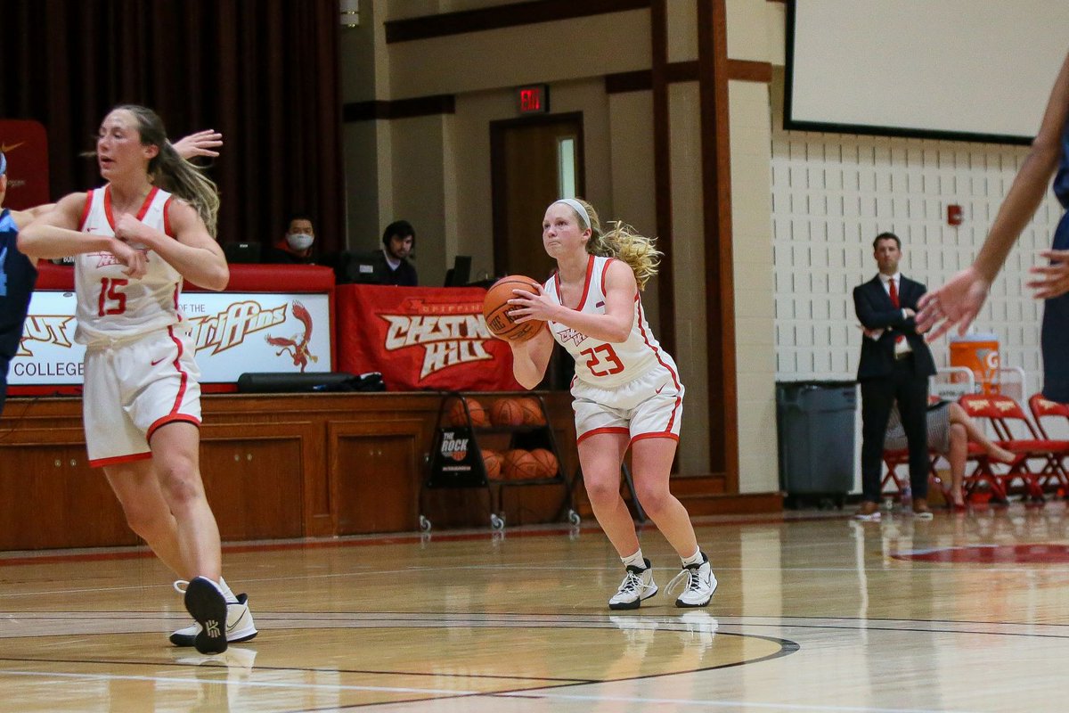 CHCAthletics's tweet photo. .@emilychmiel1 gets her 10th double-double (17 pts., 11 reb.)
@cassiesebold leads team with 18 pts.
Bri Hewlett has double-double (15 pts. 10 rebs.) 
Lauren Crim scores 14 pts.
 Griffins shoot 55% over final three qtrs!

#GriffinPride   #GriffinNation #ScarletAndGold https://t.co/rtoavkHmNP
