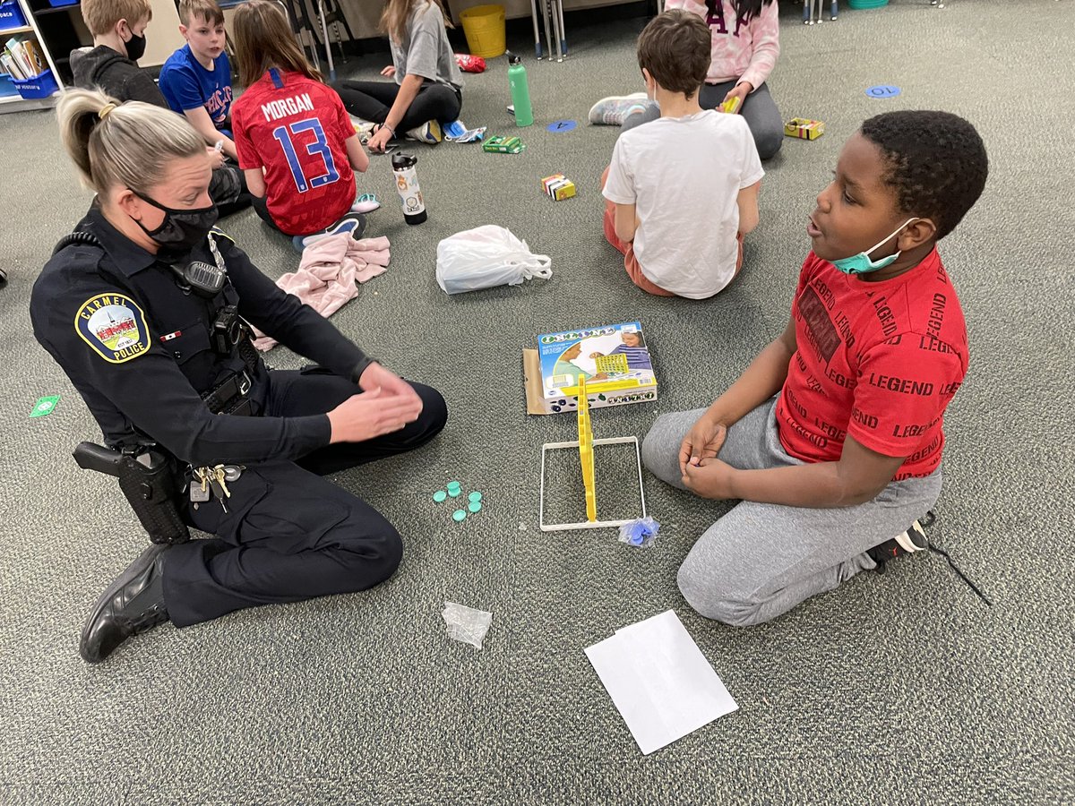 MrsBurkes_Class's tweet image. .@WoodbrookCCS participated in the Global School Day of Play yesterday! We had a blast learning new games, working together, and being good sports.