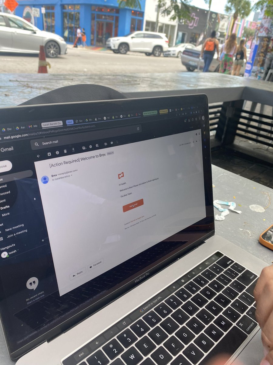 Wynwood scavenger hunt with <a href="/JeanineSuah/">Jeanine</a> l! <a href="/brexHQ/">Brex</a>  <a href="/MiamiTechLife/">Miami Tech Life</a> new Brexx sign up