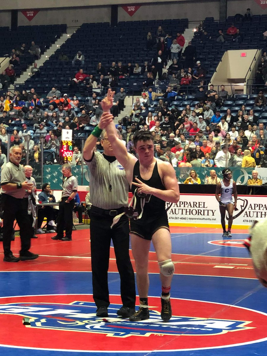 Vidaliawrestli3's tweet photo. Hunter Manning is your 2X GHSA AA State Champ! Roll Tribe!@VidaliaAthleti1 @VidaliaHS @SeWrestle @SouthGAMatmen @GeorgiaGrappler @OfficialGHSA @AtlantaTakedown https://t.co/mJ0NWs8opx