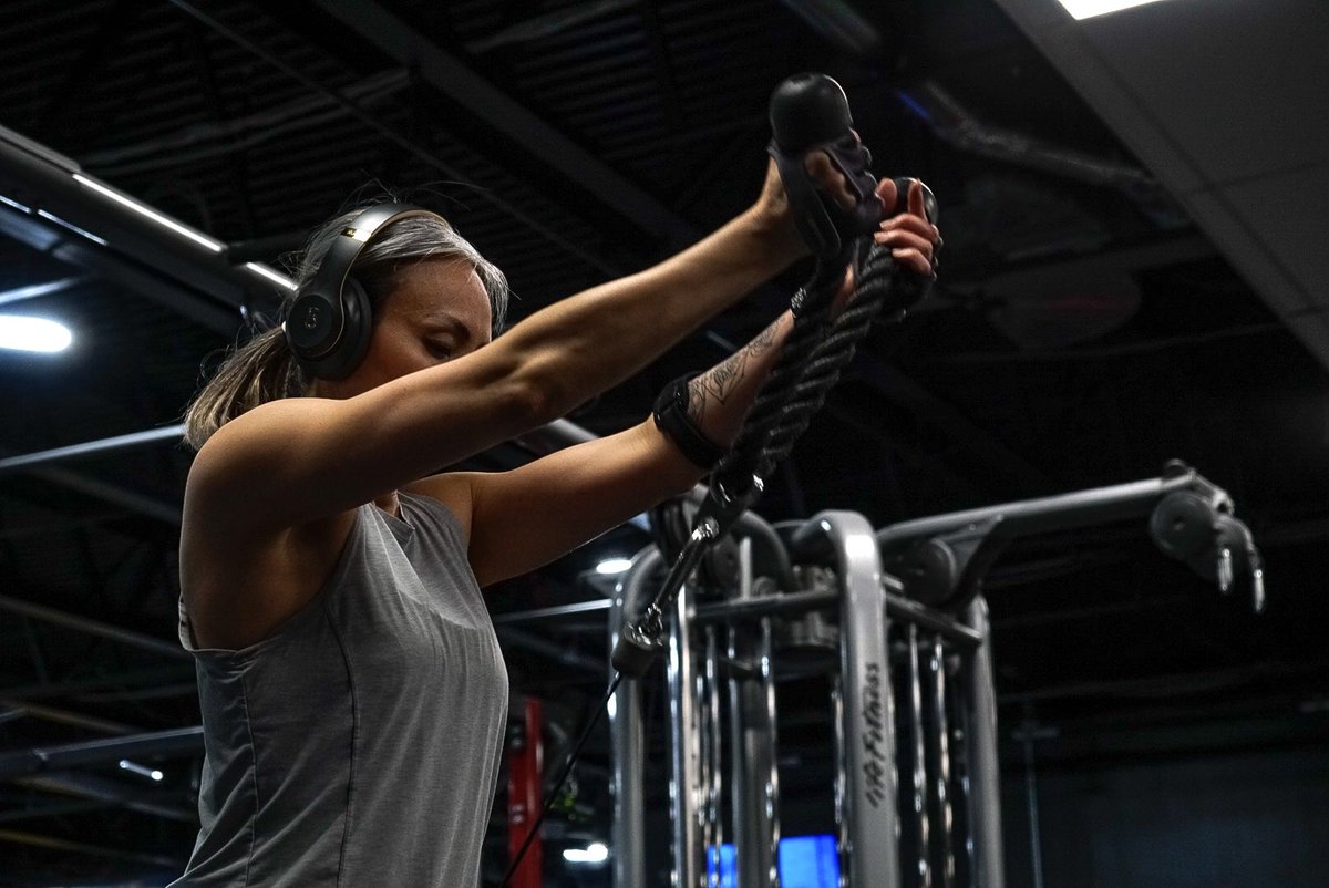 Body_By_Block's tweet photo. No plan B

Anterior delt cable raises: rope attachment
(Warm up to heavy military press)

4x12 hold @ top for 3 seconds
Increase weight
4x12 no holds https://t.co/P3n06OE1d8