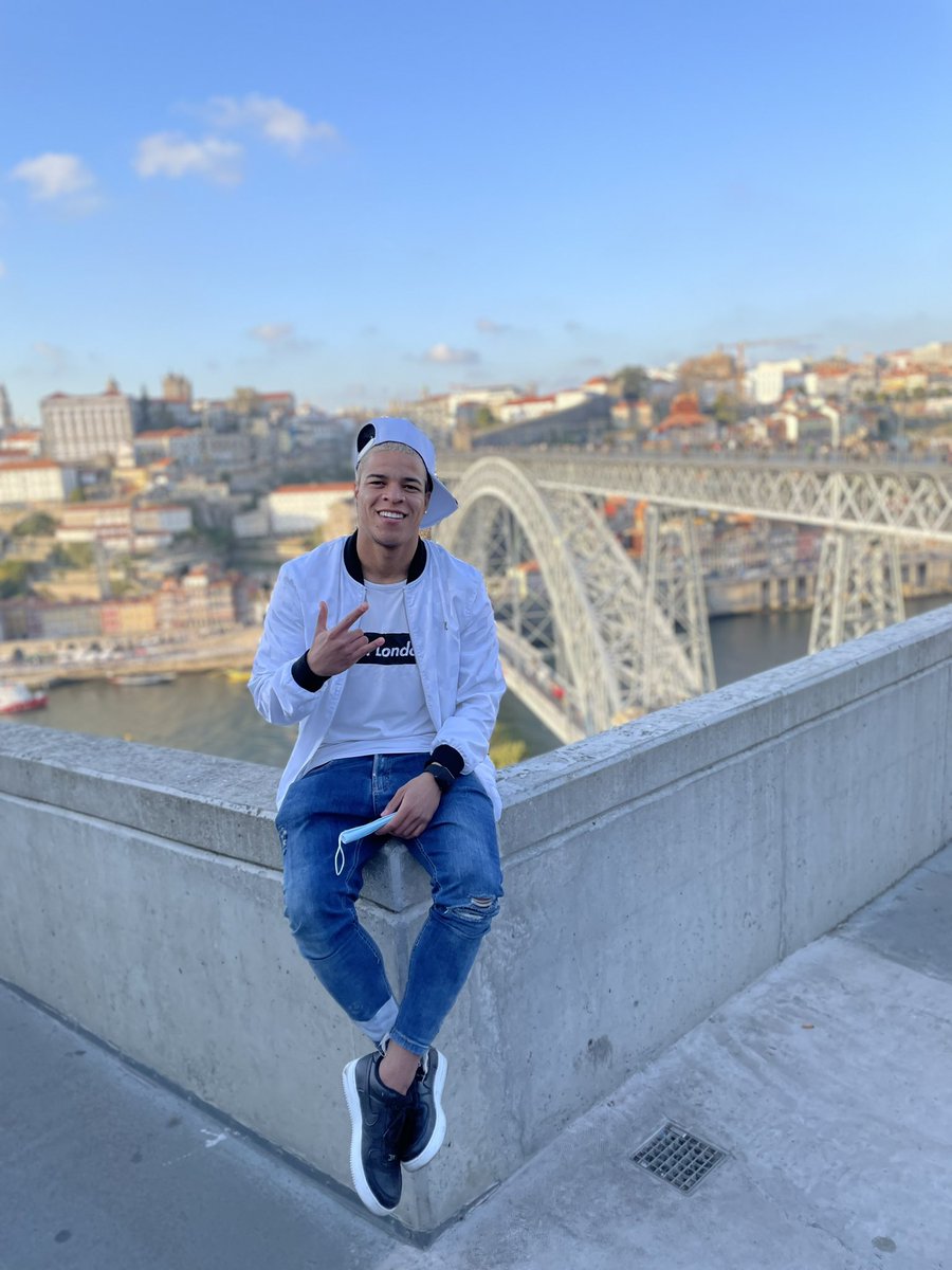 gpatrick1997's tweet photo. Porto 🇵🇹📸🤟🏽 https://t.co/gky3KDnTBq