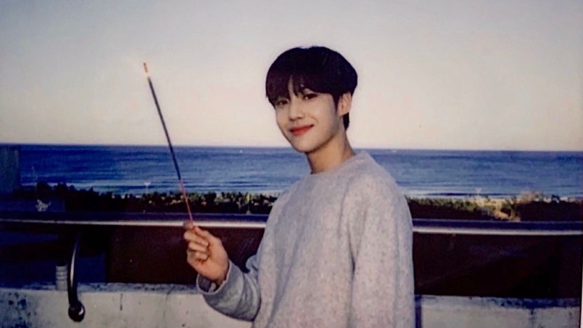 eunsang_pics's tweet photo. your first love from the 80s, eunsang https://t.co/ZdjhWfBREa