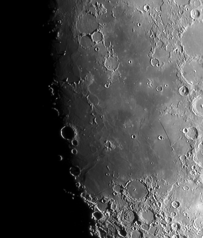 Spicey_Spiney's tweet photo. Lunar photos from 10th Feb 2022 showing the region around #lunarcrater #Bullialdus + changing shadows around #Plato. Taken between 15:45 - 22:30UT. Full technical info is under each image on my Flickr page here: https://t.co/dYFwF6LOxw #lunarphotography #Moon #Luna https://t.co/E7kFeiXsUP