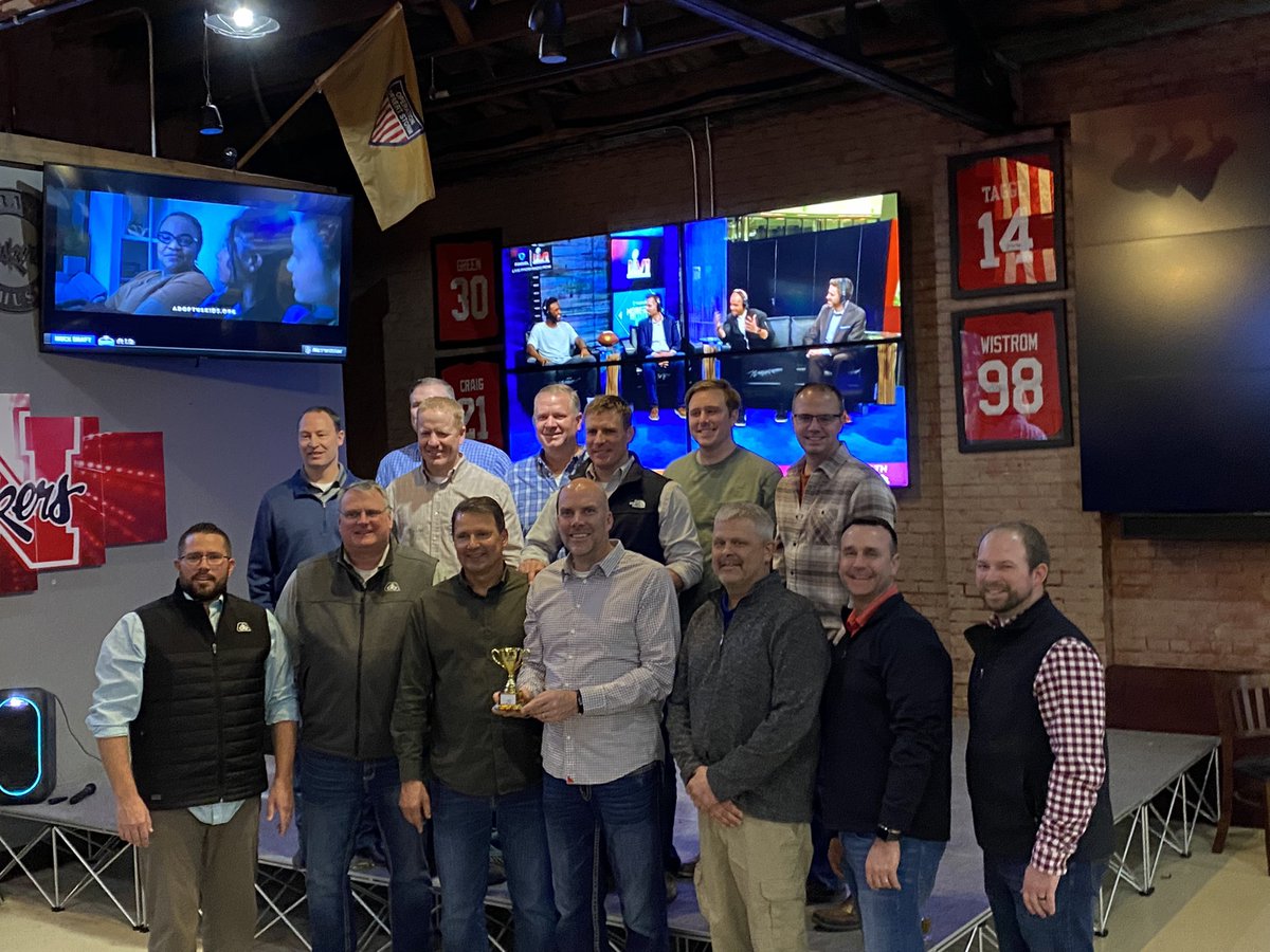 EwDam's tweet photo. There are few things more rewarding than building and leading a high-performing team that becomes family. It’s been an honor, privilege and great blessing. Thanks for the ride!  #Pioneer #family #team #grit #integrity #blessed @banks_abanks @shoff95 @dustin_rohde @d_ilten https://t.co/KvjXIRA1Ty