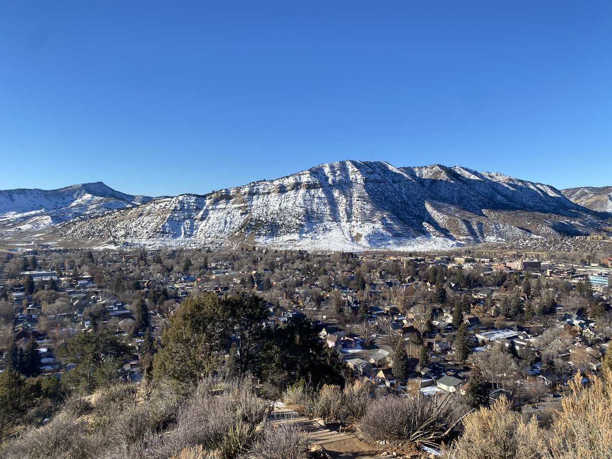Just a wanna say thank you all my coaches, friends, and family, who have supported me throughout my life and football career. I’m finally committed to Fort Lewis college! Blessed 🙏 <a href="/TheCoach7Bible/">Jordan Bible</a> #committed #TheFort