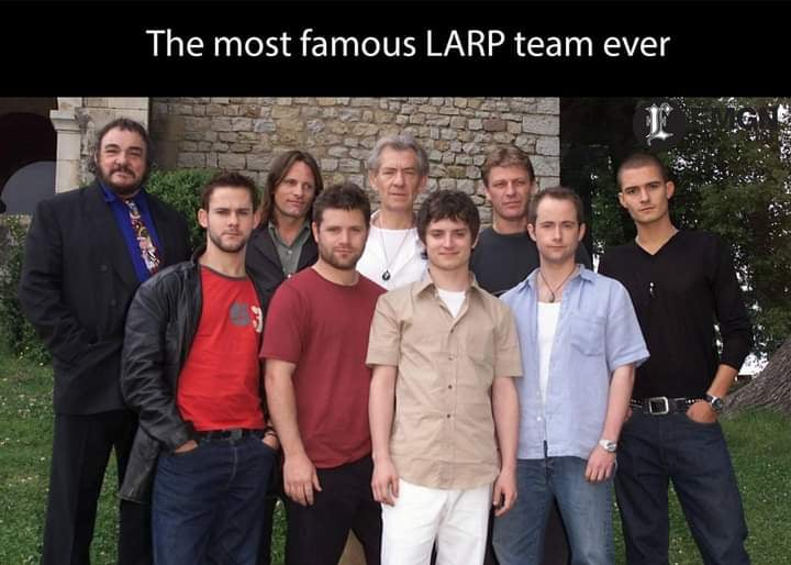 FLbT_ljXEAAPT_t?format=png&name=900x900