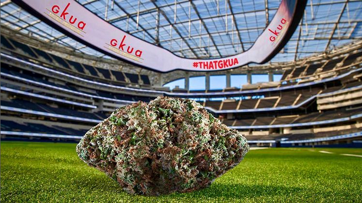 BudCars420's tweet photo. Enjoy the Super Bowl with some GKUA! Free same-day delivery! New customers save 25%! Stock up and save! BOGO 30% Off! #weezyweed #thatgkua #gkua #lilwayne #superbowl #BudCars #BOGO #dealsonline #deals #superbowldeals #SuperBowl2022 #SuperBowlSunday #SuperBowlLVI #superbowlweekend https://t.co/lDBxzog7Or