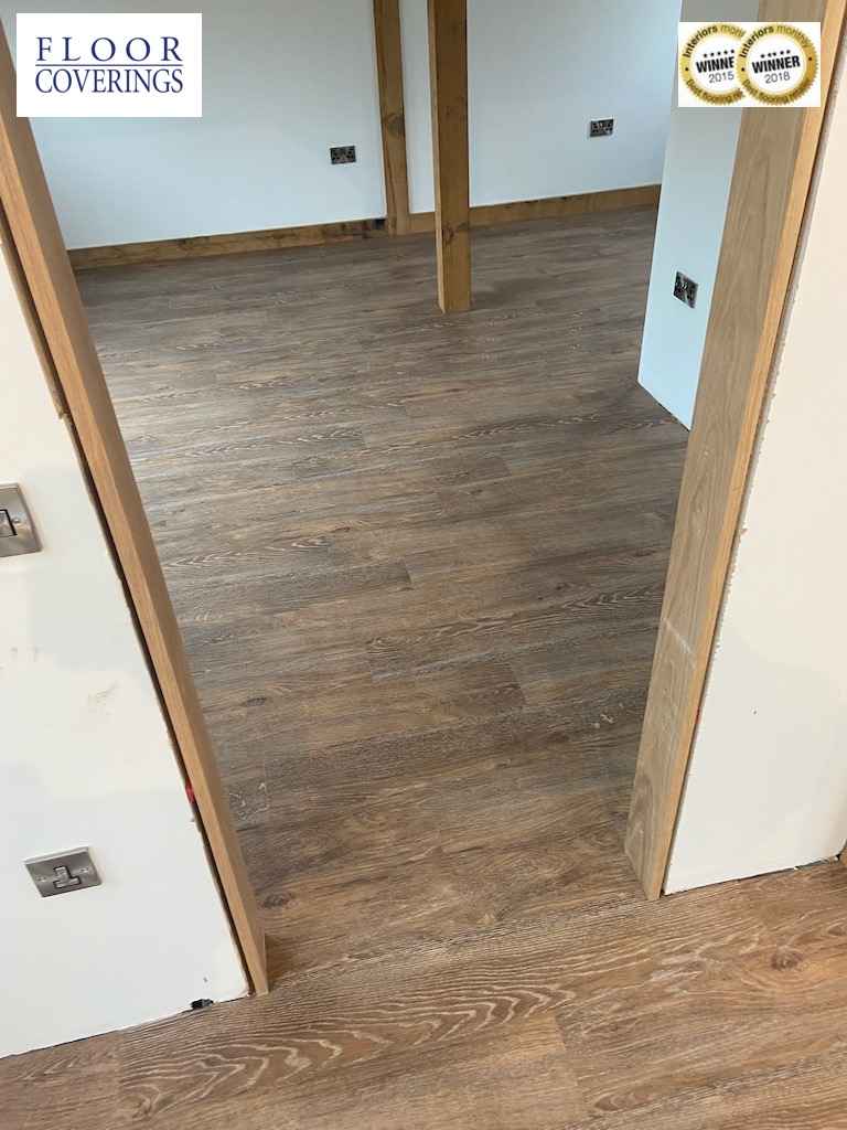 FloorCoverings1's tweet photo. You'd never know this wasn't real wood by looking at the natural hues and grain in it but it is in fact from the Karndean Van Gogh range. A luxury vinyl tile, mimics wood but without the upkeep! Winner, winner chicken dinner! #tipsofthetrade #flooring #interiordesign https://t.co/JeXPHGerCo